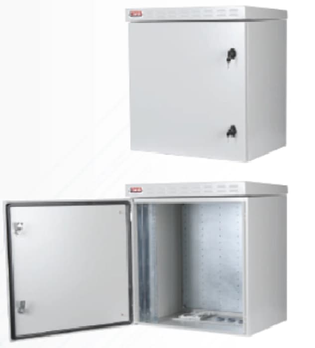 Lande LN-ESO-IP5507U6060-LG Proline 500-O Safebox Outdoor 7U 19 W600mm x D600mm Outdoor IP55 Kabinet